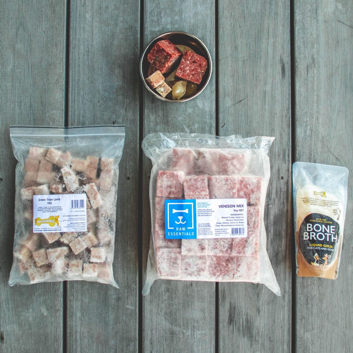 Raw Food for Cats and Dogs I Raw Essentials